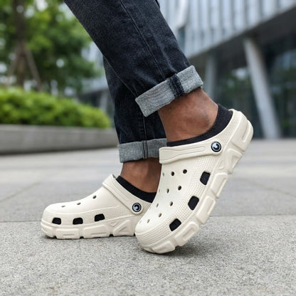 White Craytown Unisex Clogs, W8-10, M6-8